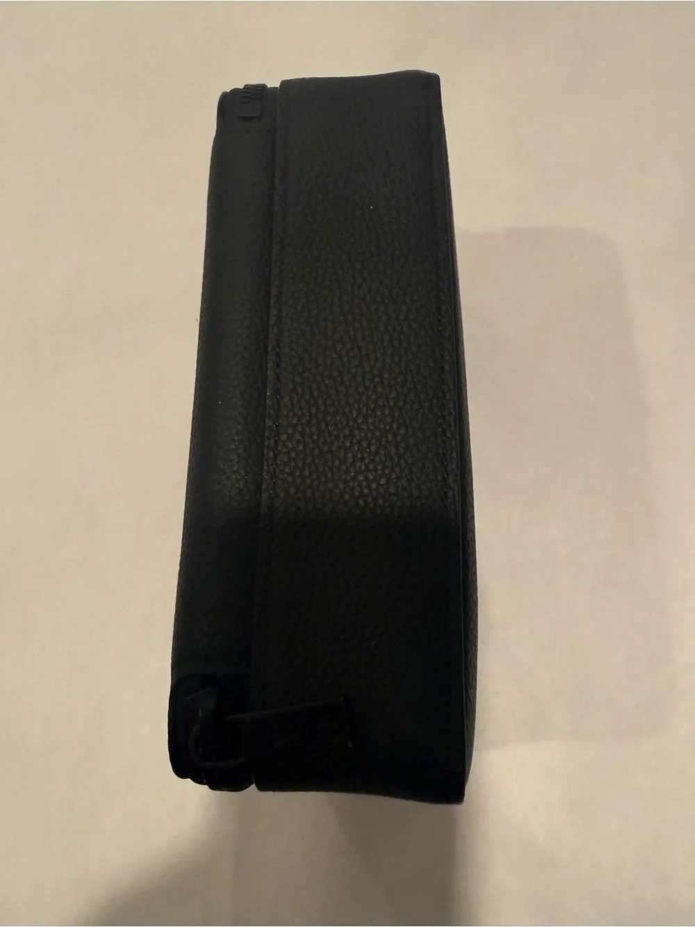 Louis Vuitton Black Men's Leather wearable wallet Aerogram